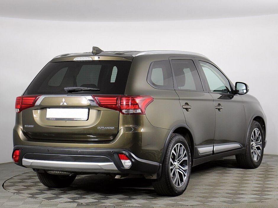 Mitsubishi Outlander 2.0 CVT, 2018, 65 000 км фото 4