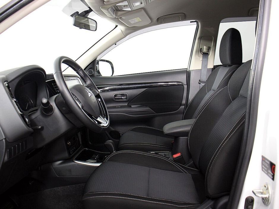 Mitsubishi Outlander 2.0 CVT, 2020, 41 000 км фото 5