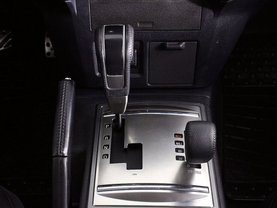 Mitsubishi Pajero 3.0 АКПП, 2012, 140 000 км фото 9