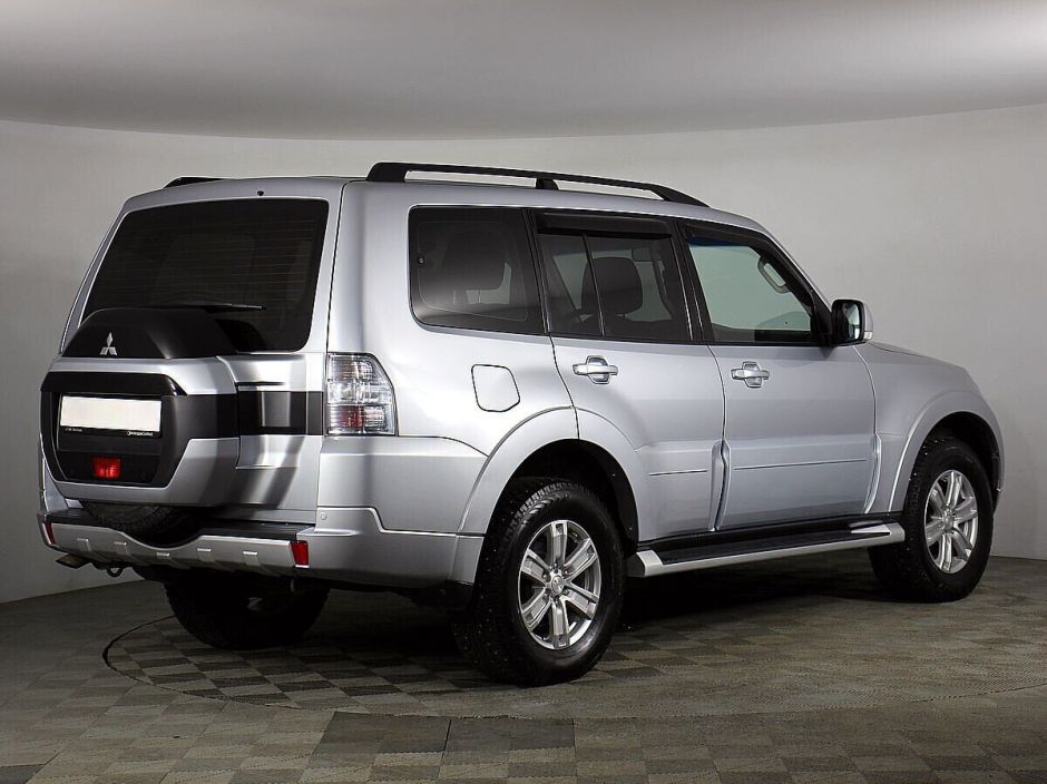 Mitsubishi Pajero 3.0 АКПП, 2015, 101 000 км фото 3