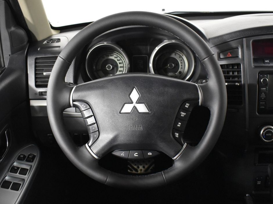 Mitsubishi Pajero 3.2 АКПП, 2014, 109 000 км фото 7