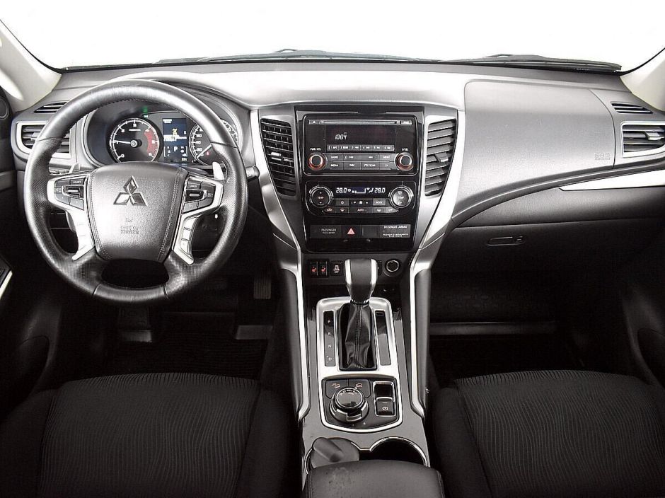 Mitsubishi Pajero Sport 2.4 АКПП, 2018, 61 000 км фото 7