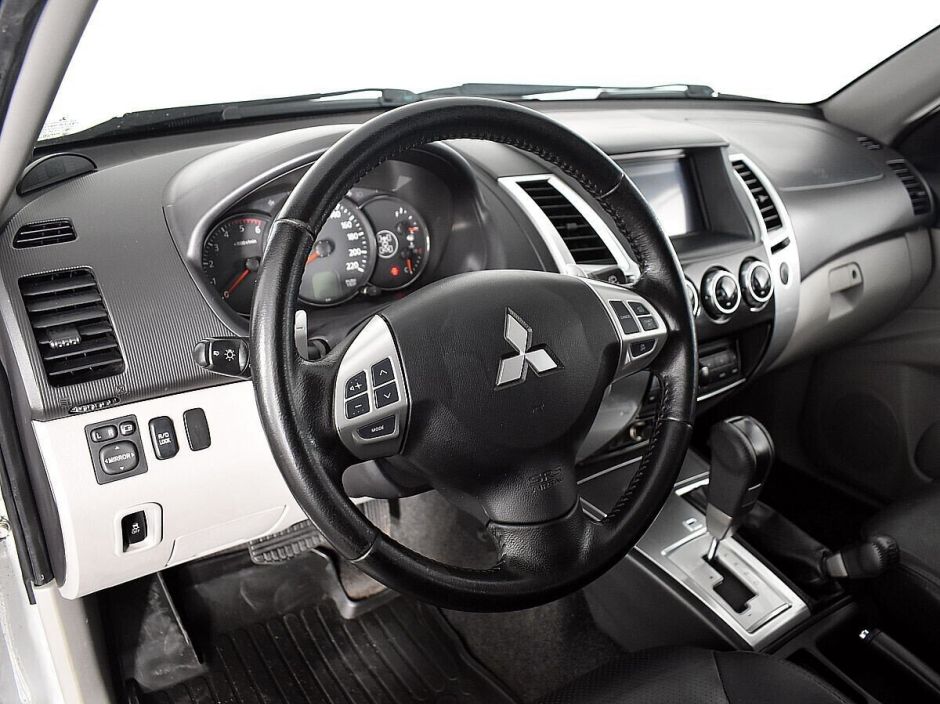 Mitsubishi Pajero Sport 2.5 АКПП, 2014, 112 000 км фото 6