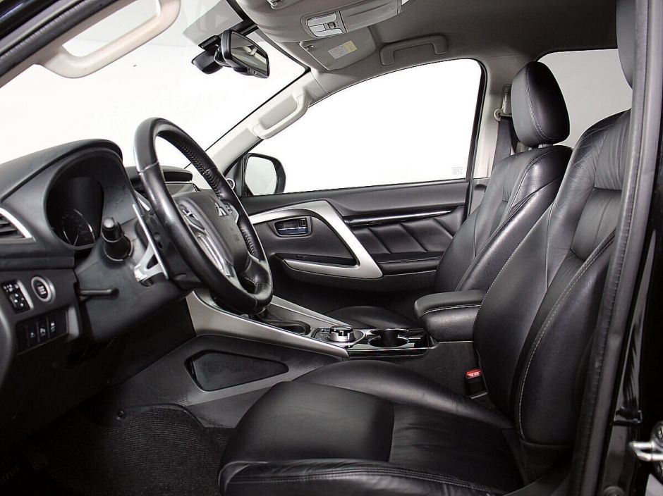 Mitsubishi Pajero Sport 3.0 АКПП, 2016, 95 000 км фото 5