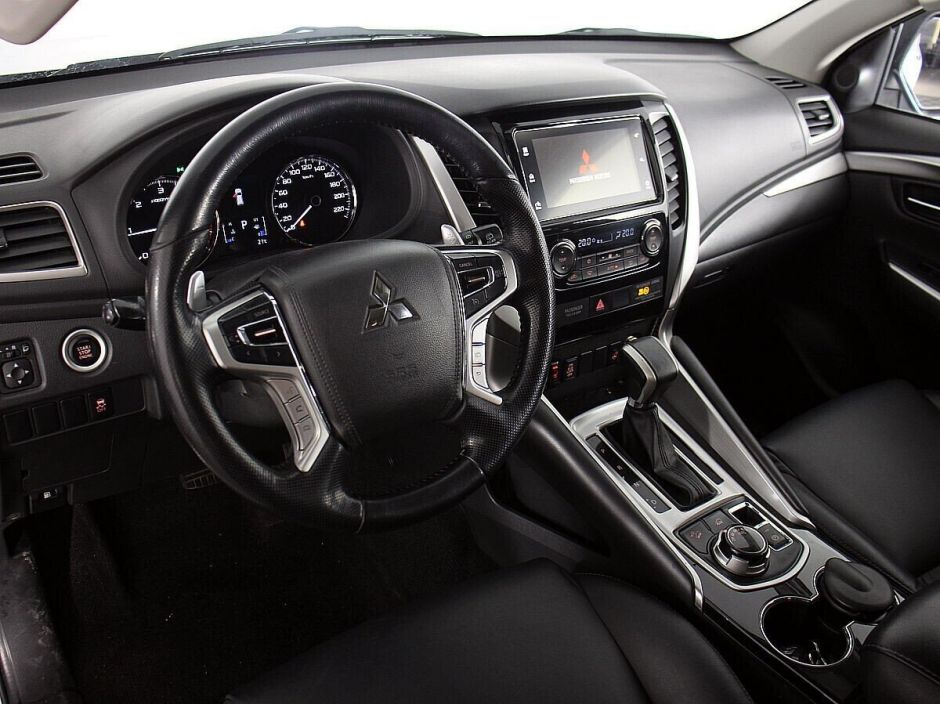 Mitsubishi Pajero Sport 2.4 АКПП, 2019, 48 000 км фото 6