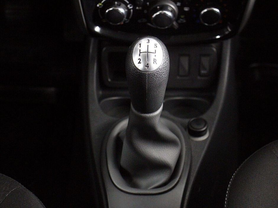 Nissan Terrano 1.6 МКПП, 2019, 47 000 км фото 9