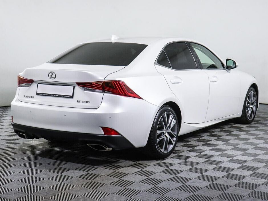 Lexus IS 2.0 АКПП, 2017, 80 000 км фото 2