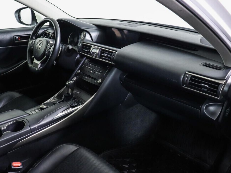 Lexus IS 2.0 АКПП, 2017, 80 000 км фото 8