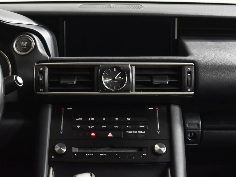 Lexus IS 2.0 АКПП, 2017, 84 000 км фото 9