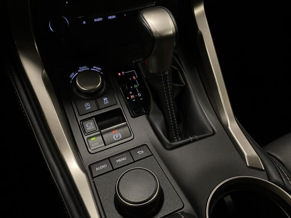 Lexus NX 2.0 CVT, 2017, 72 000 км фото 9