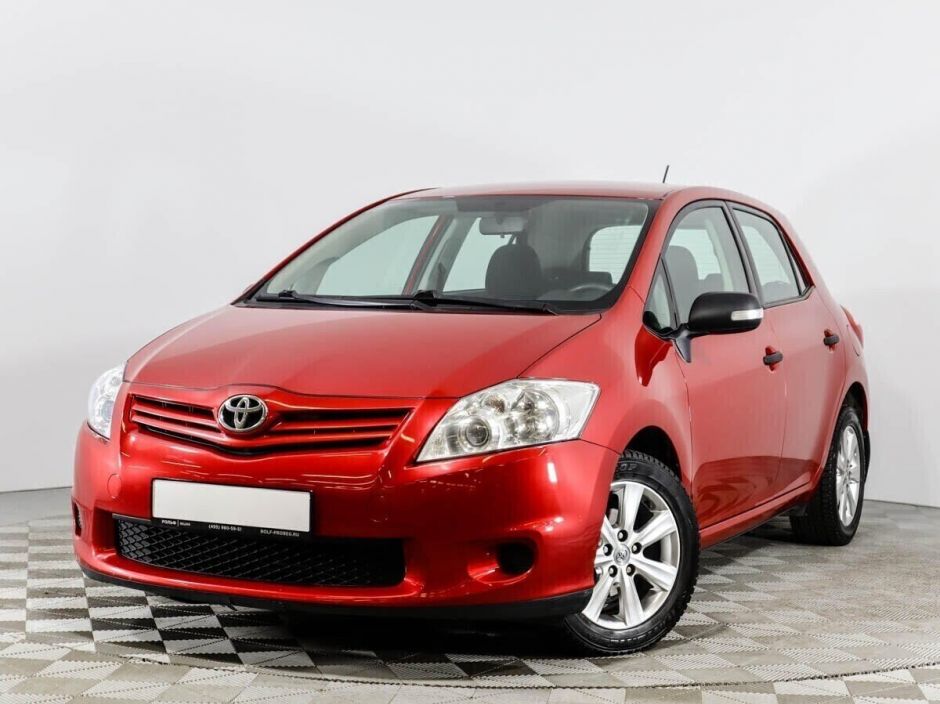 Toyota Auris 1.6 АКПП, 2011, 148 000 км фото 1