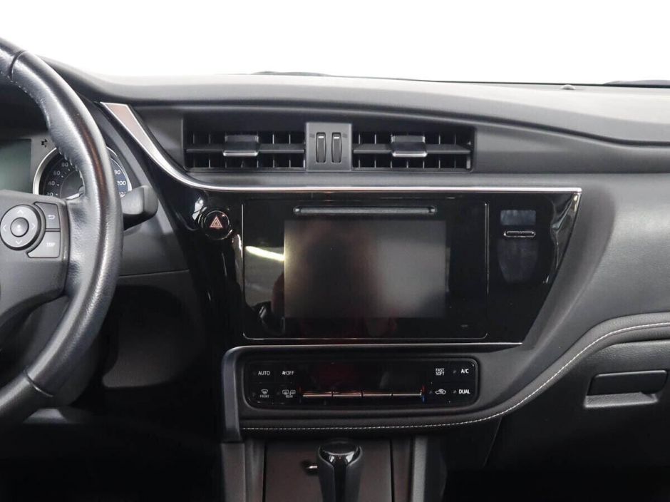 Toyota Corolla 1.6 CVT, 2016, 88 000 км фото 7