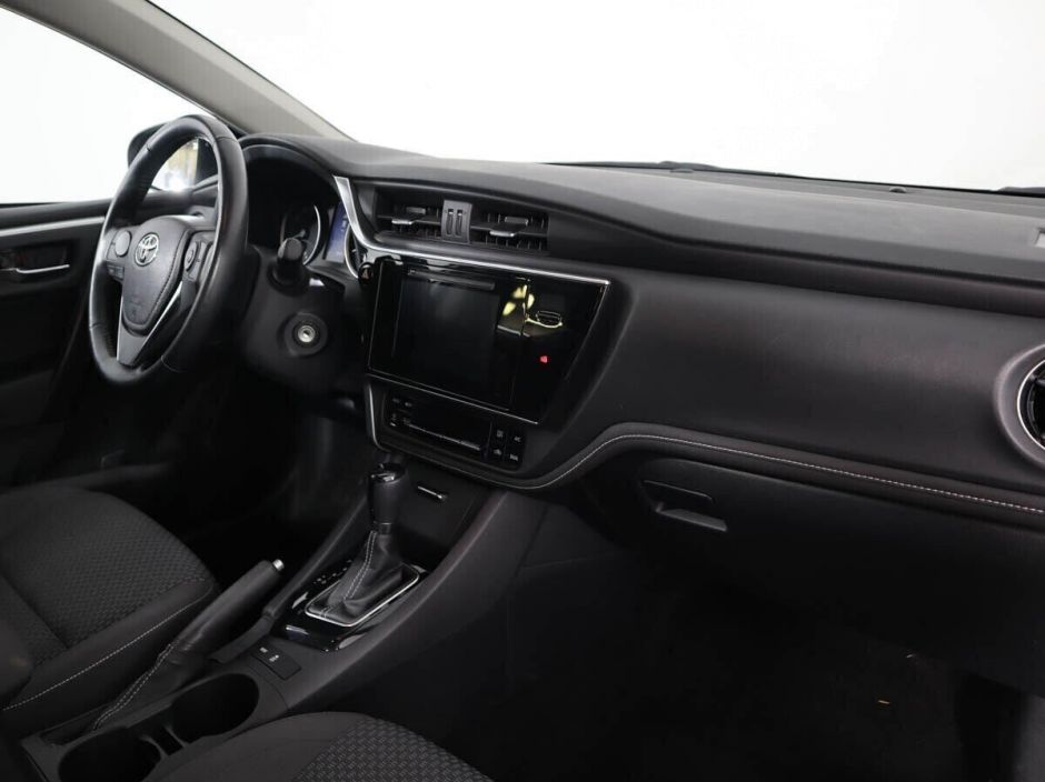 Toyota Corolla 1.6 CVT, 2016, 88 000 км фото 9