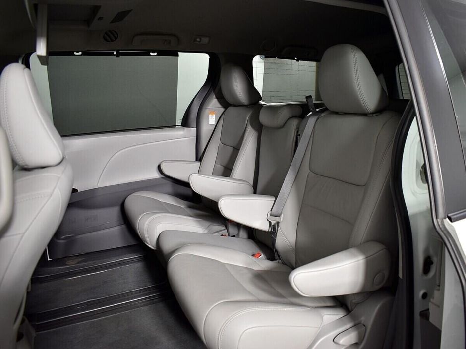Toyota Sienna 3.5 АКПП, 2019, 56 000 км фото 9