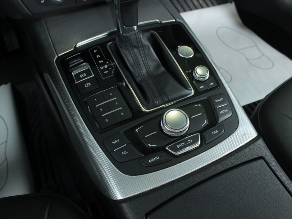 Audi A6 3.0 РКПП, 2011, 179 425 км фото 10