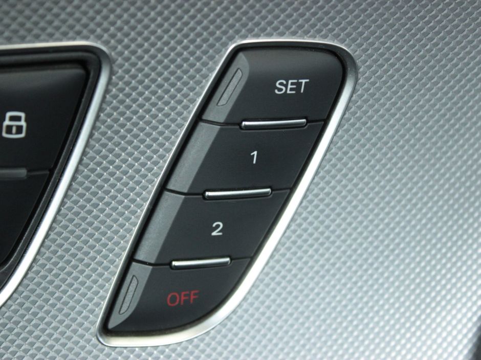 Audi A6 3.0 РКПП, 2011, 179 425 км фото 14