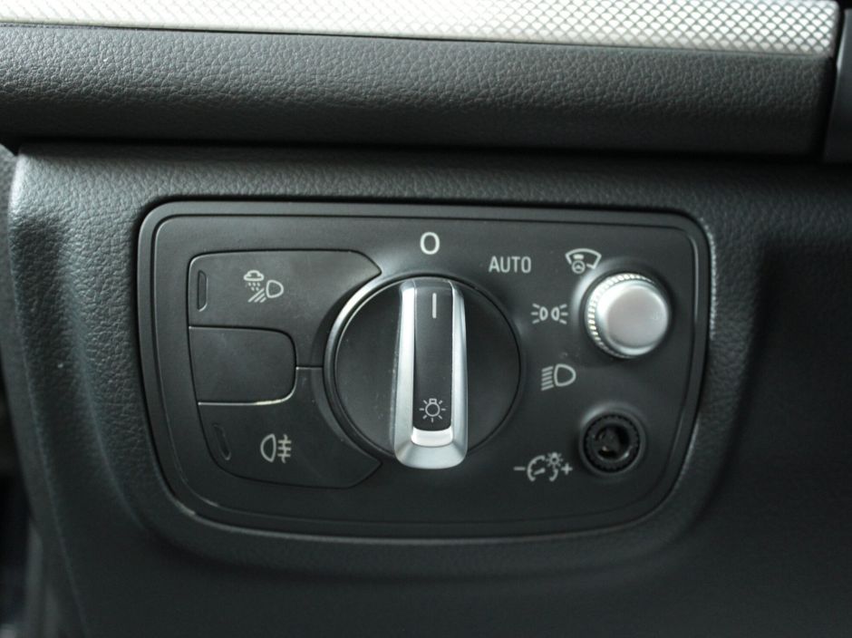 Audi A6 3.0 РКПП, 2011, 179 425 км фото 18