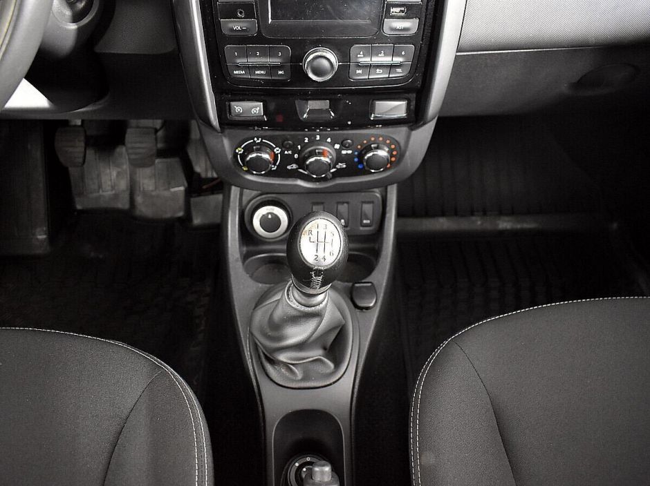 Renault Duster 2.0 МКПП, 2018, 68 000 км фото 9