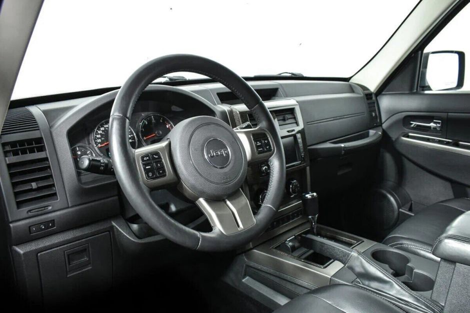 Jeep Cherokee 2.8 АКПП, 2012, 136 000 км фото 5