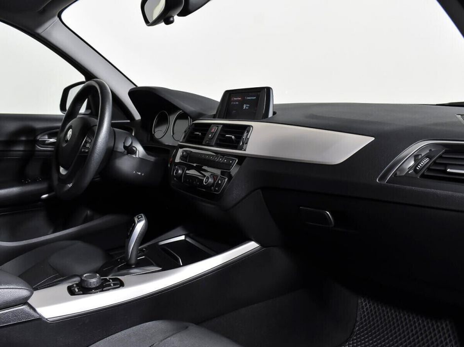 BMW 1 серии 1.5 АКПП, 2017, 81 000 км фото 8