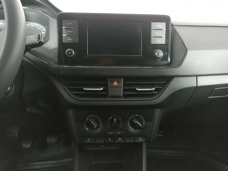 Volkswagen Polo 1.6 МКПП, 2021, 33 000 км фото 7