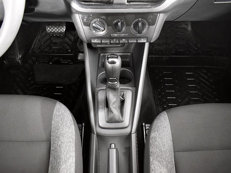 Skoda Rapid 1.6 АКПП, 2021, 23 000 км фото 13