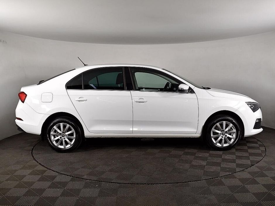 Skoda Rapid 1.6 АКПП, 2021, 28 000 км фото 4
