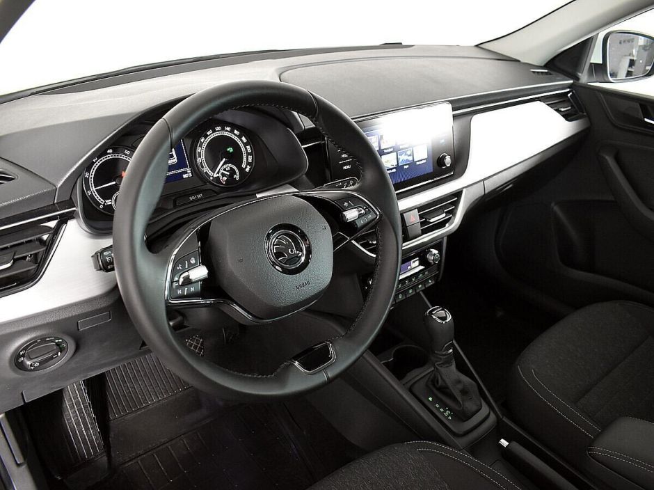 Skoda Rapid 1.6 АКПП, 2021, 28 000 км фото 8