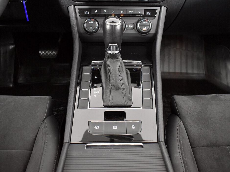 Skoda Superb 1.4 РКПП, 2016, 94 000 км фото 11