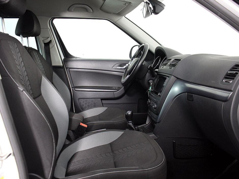 Skoda Yeti 1.6 МКПП, 2018, 65 000 км фото 11