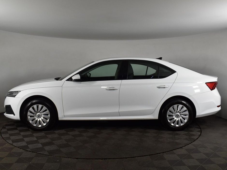 Skoda Octavia 1.6 АКПП, 2021, 24 000 км фото 3