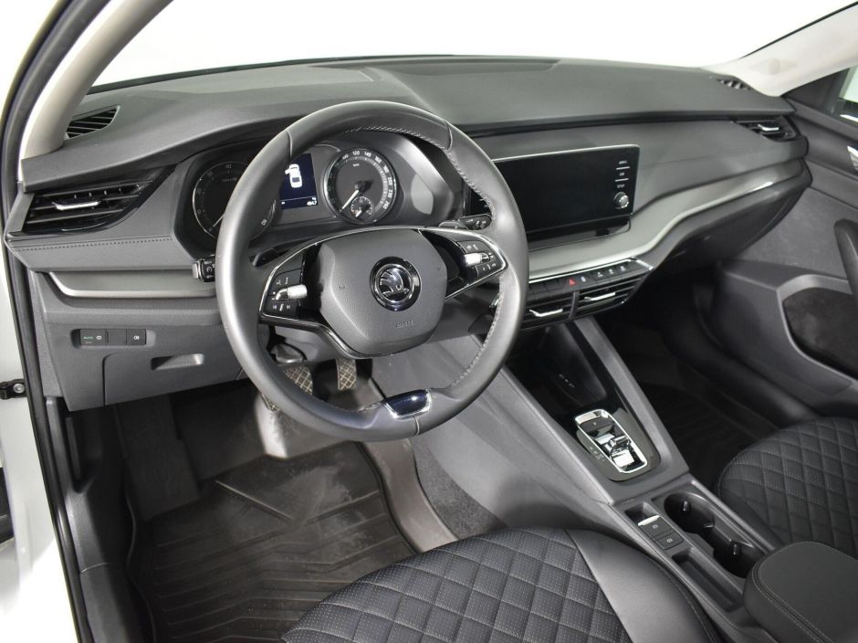 Skoda Octavia 1.6 АКПП, 2021, 24 000 км фото 8