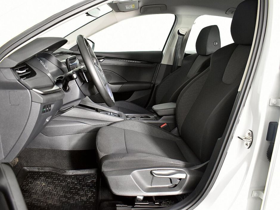 Skoda Octavia 1.4 АКПП, 2021, 37 000 км фото 7