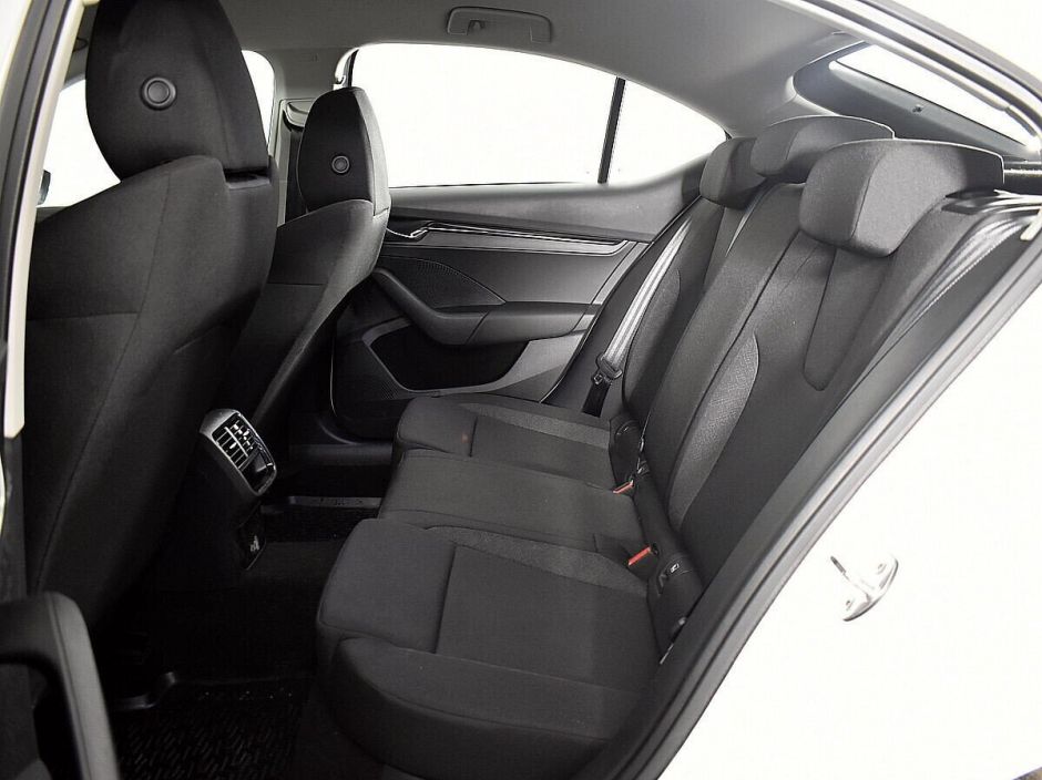 Skoda Octavia 1.4 АКПП, 2021, 37 000 км фото 12