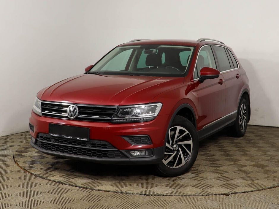 Volkswagen Tiguan 2.0 РКПП, 2018, 71 000 км фото 1