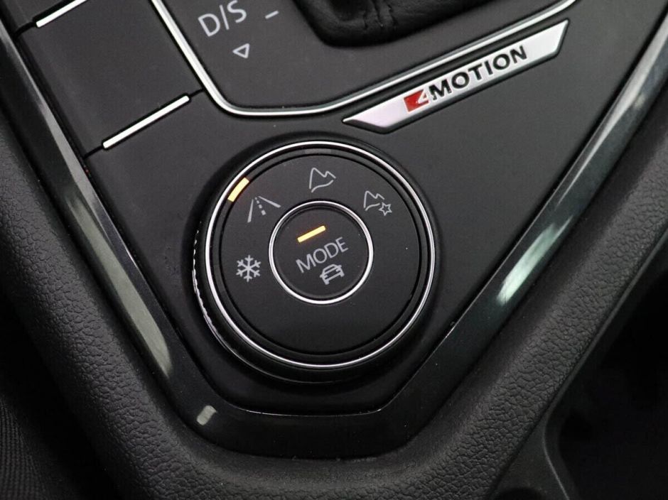 Volkswagen Tiguan 2.0 РКПП, 2018, 71 000 км фото 12