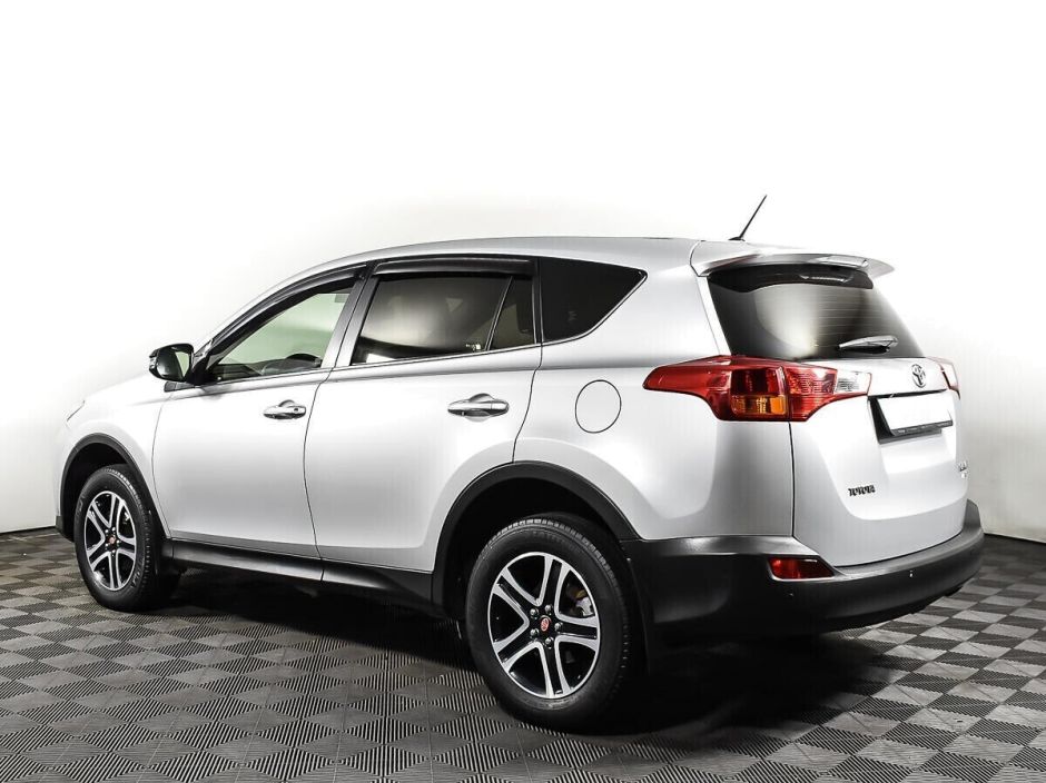 Toyota RAV4 2.2 АКПП, 2014, 115 000 км фото 3