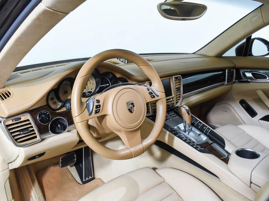 Porsche Panamera 4.8 РКПП, 2011, 158 000 км фото 5