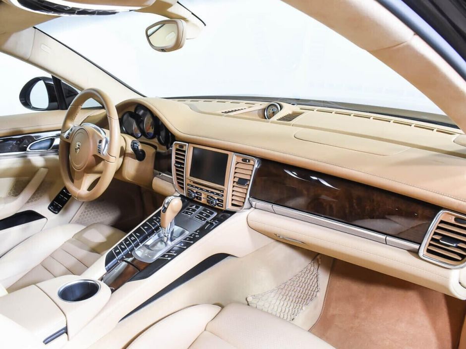 Porsche Panamera 4.8 РКПП, 2011, 158 000 км фото 9