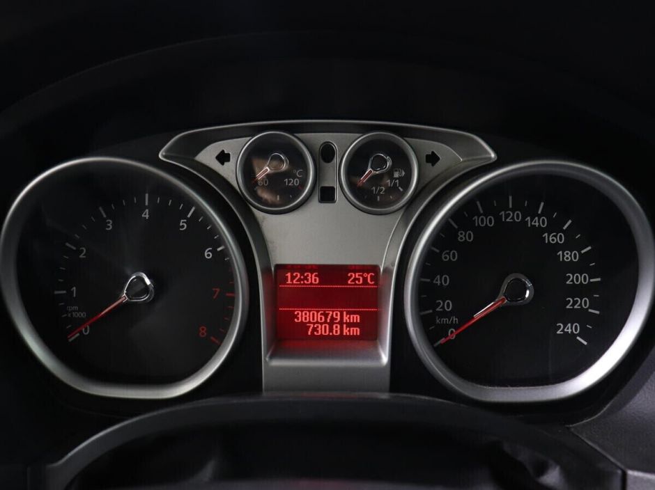 Ford Focus 1.8 МКПП, 2008, 179 000 км фото 11