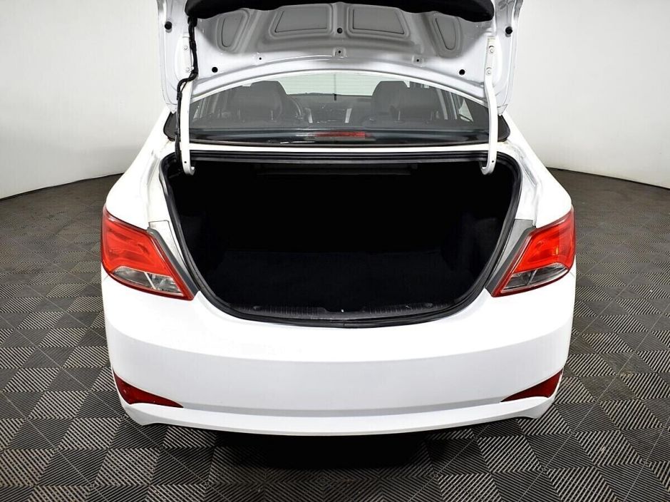 Hyundai Solaris 1.4 МКПП, 2016, 94 000 км фото 10