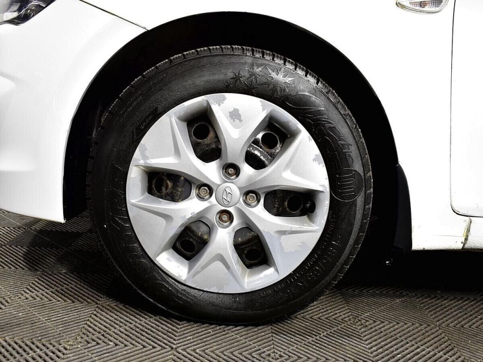 Hyundai Solaris 1.4 МКПП, 2016, 94 000 км фото 18