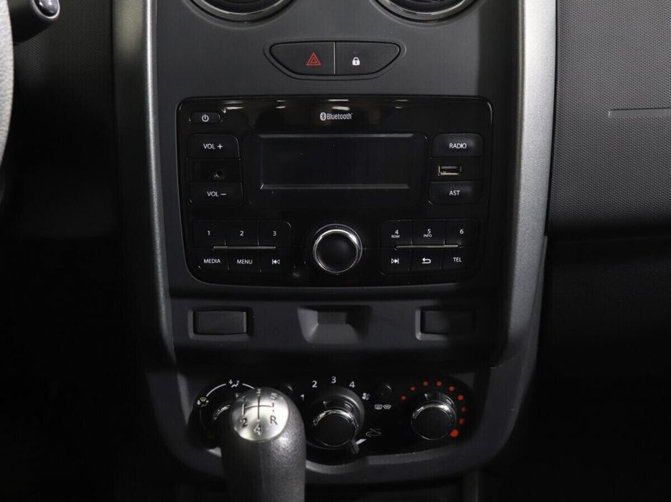 Renault Duster 1.6 МКПП, 2017, 77 000 км фото 13