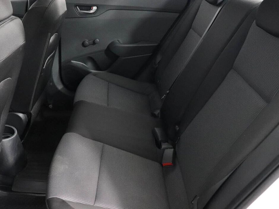 Hyundai Solaris 1.4 МКПП, 2018, 60 000 км фото 10