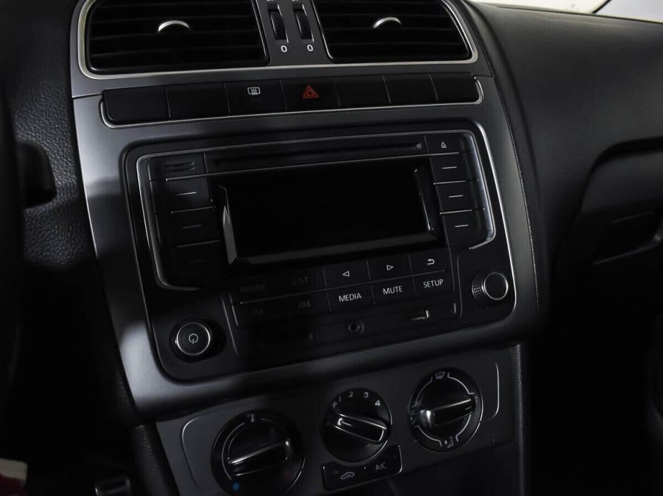 Volkswagen Polo 1.6 АКПП, 2016, 89 000 км фото 18