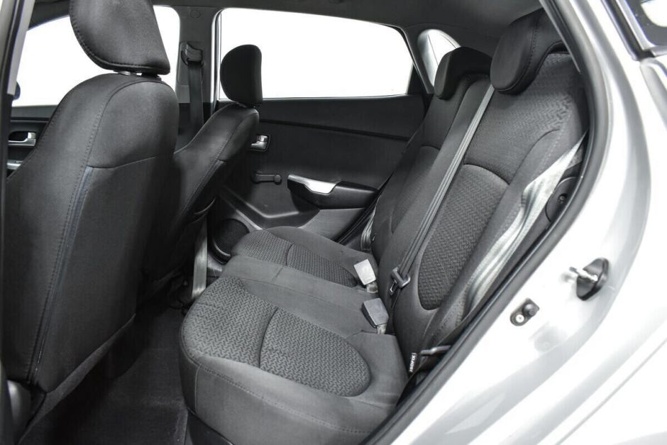 Kia Rio 1.4 МКПП, 2014, 111 000 км фото 12