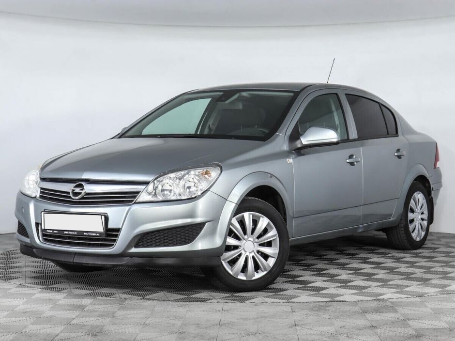 Opel Astra 1.8 МКПП, 2012, 146 000 км фото 1
