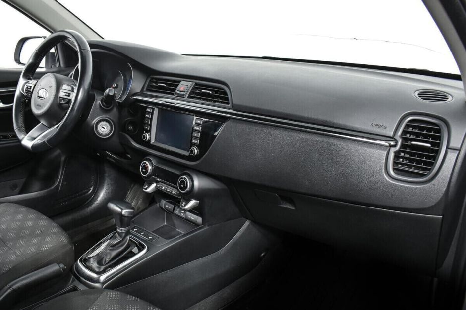Kia Rio 1.6 АКПП, 2017, 82 000 км фото 9