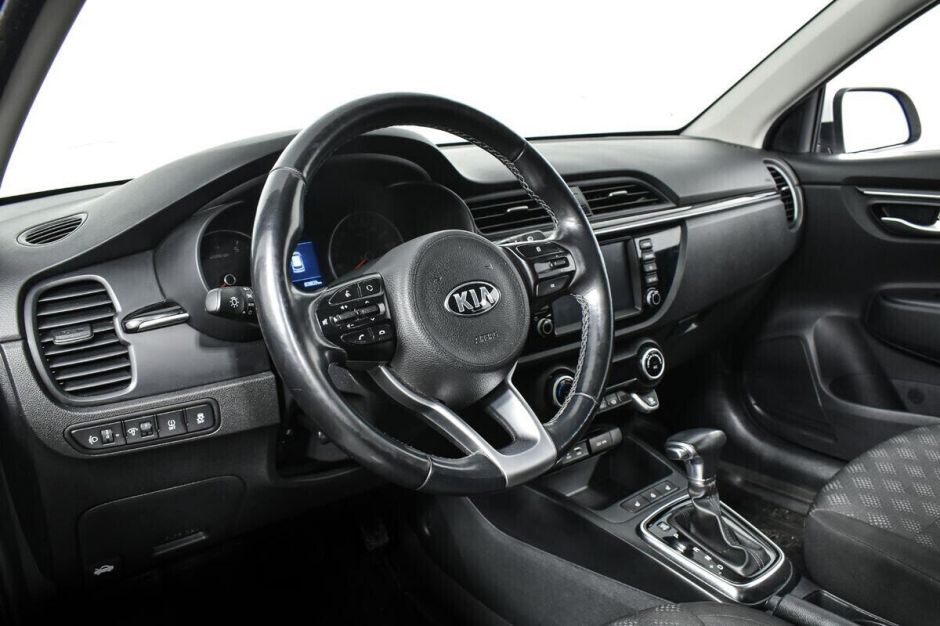 Kia Rio 1.6 АКПП, 2017, 82 000 км фото 13