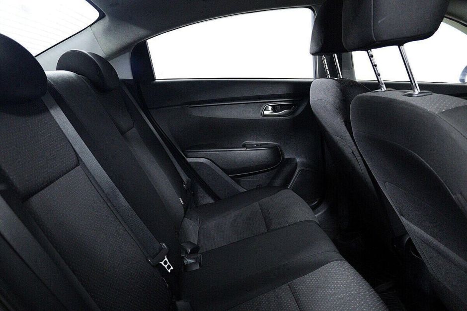 Kia Rio 1.6 АКПП, 2021, 29 000 км фото 11